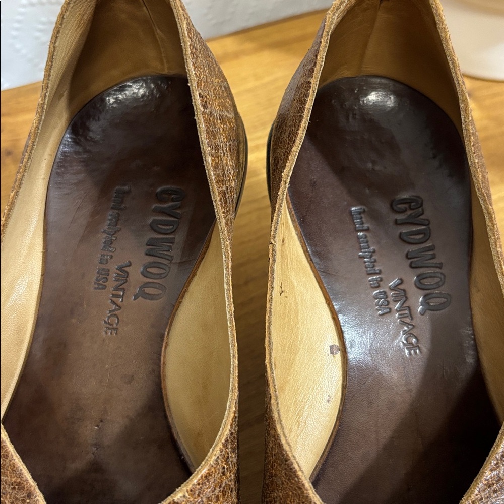 Brown Peep-Toe Kitten Heel Pumps - Picture 4 of 8